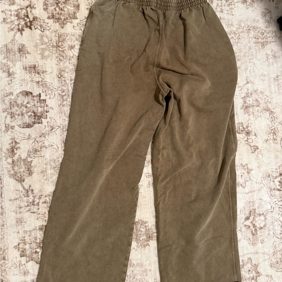 SKIMS Sweatpants - Picture 3 of 3